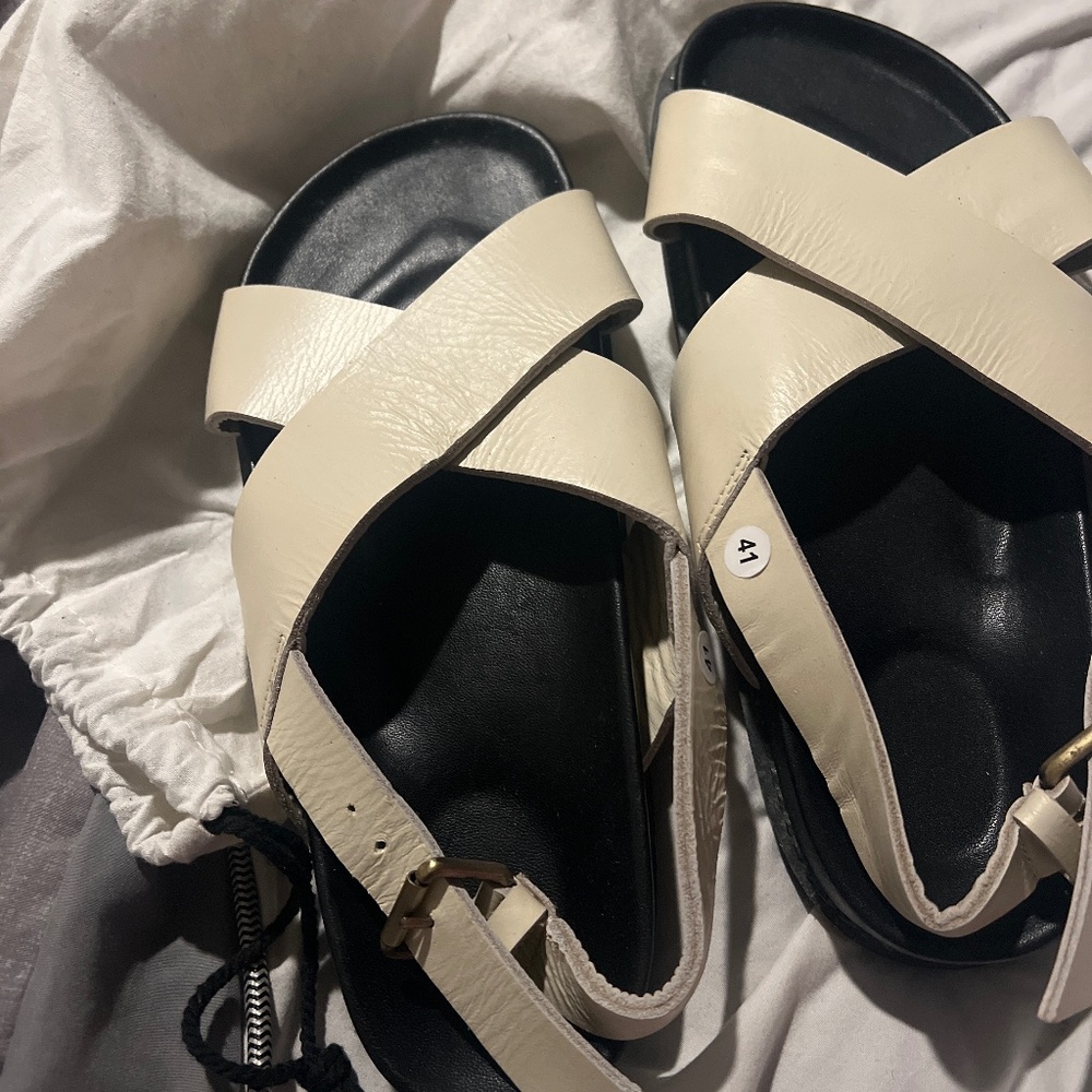 Liberté sandals